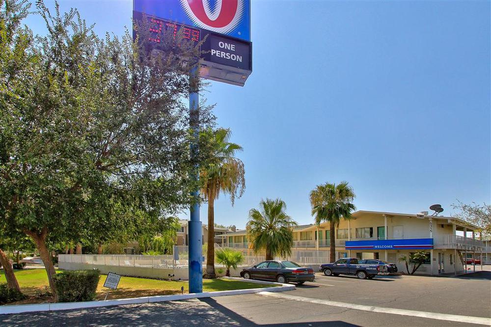 Motel 6-Phoenix, Az - East Екстериор снимка